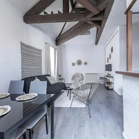 Le Petillat - Design Centre - Ideal Curiste アパート